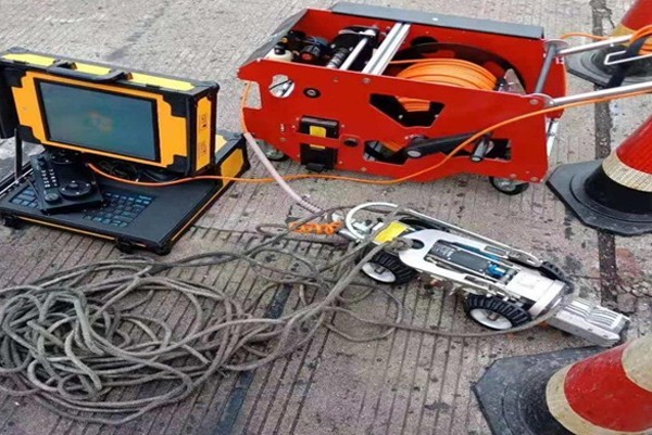 芮城CCTV管道检测机器人